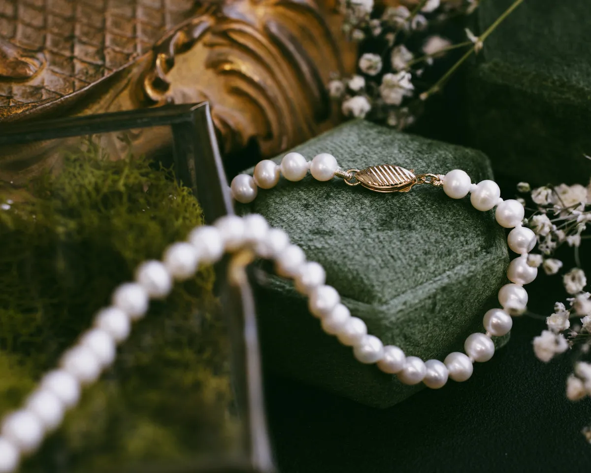 14K GOLD CULTURED WHITE FRESHWATER PEARL NECKLACE