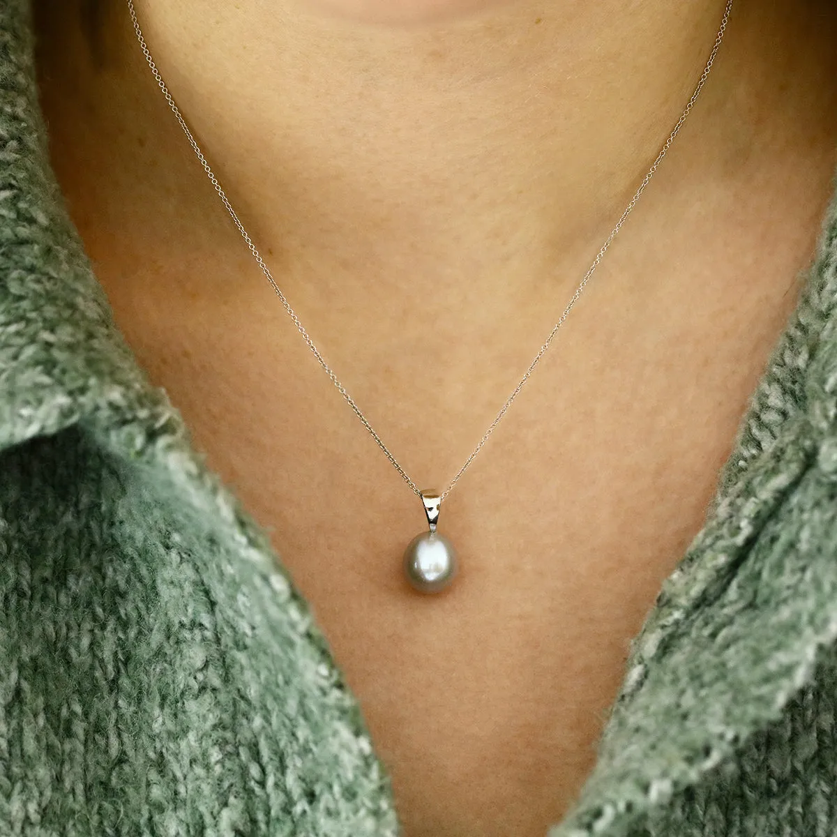 9mm Grey Teardrop Cultured River Pearl Pendant on 18" Chain | 9K White Gold