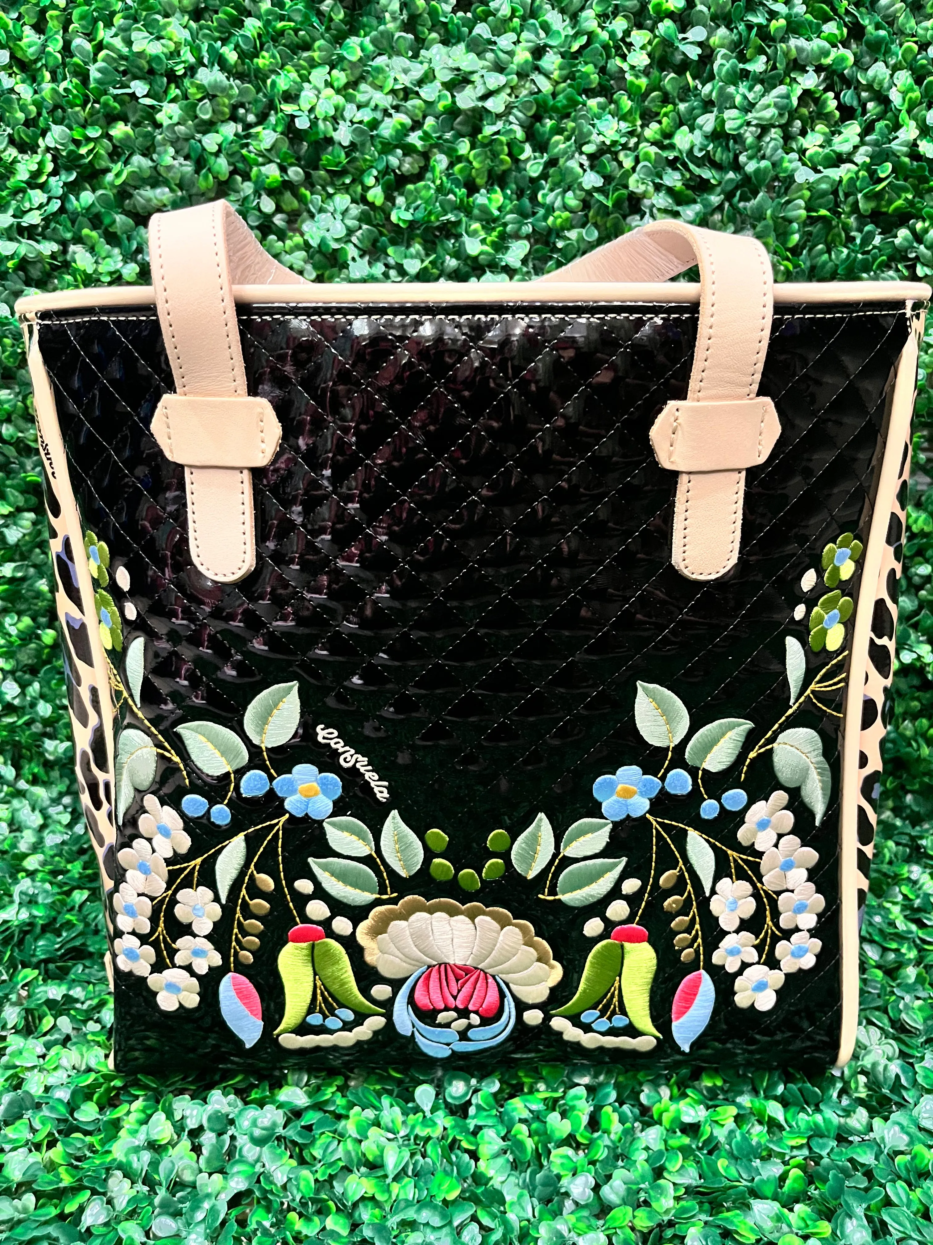 Consuela Classic Tote