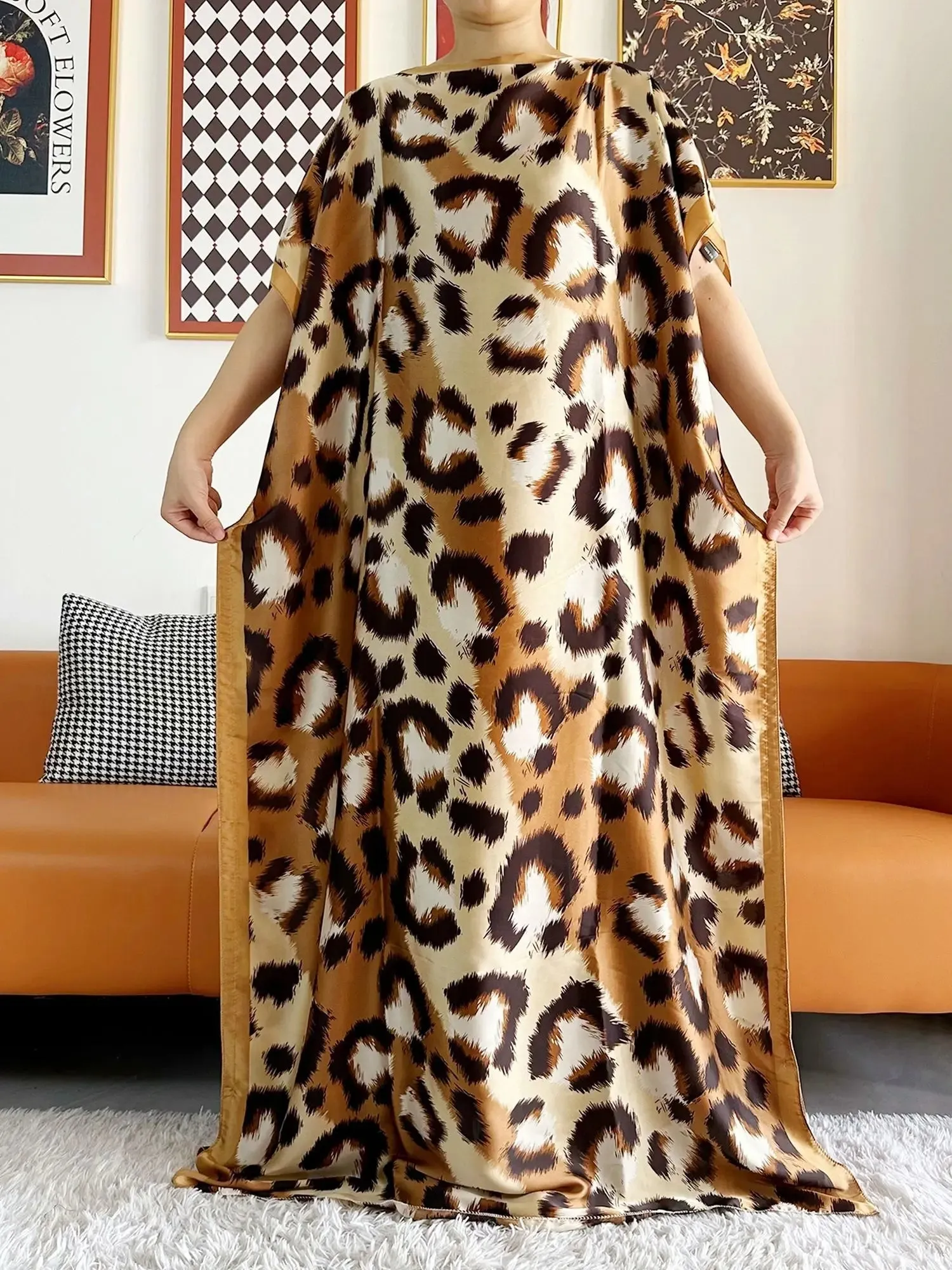 Elegant Printed Abayas: Soft, Loose-Fit Robes with Matching Scarves for Modern Muslim Women's Summer Fashion
