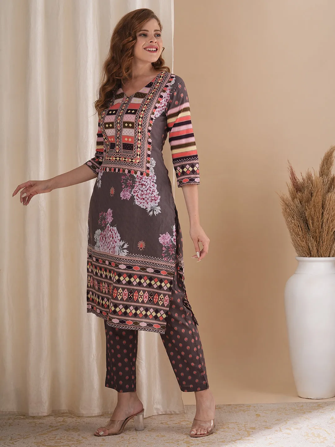 Ethnic Geometric Floral Printed Straight Kurta with Pant - Grey