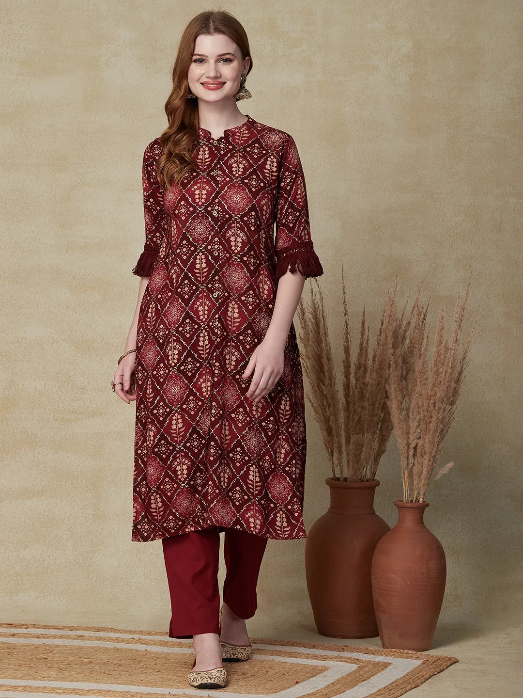 Ethnic Geometric Foil Printed Straight Fit Kurta - Maroon