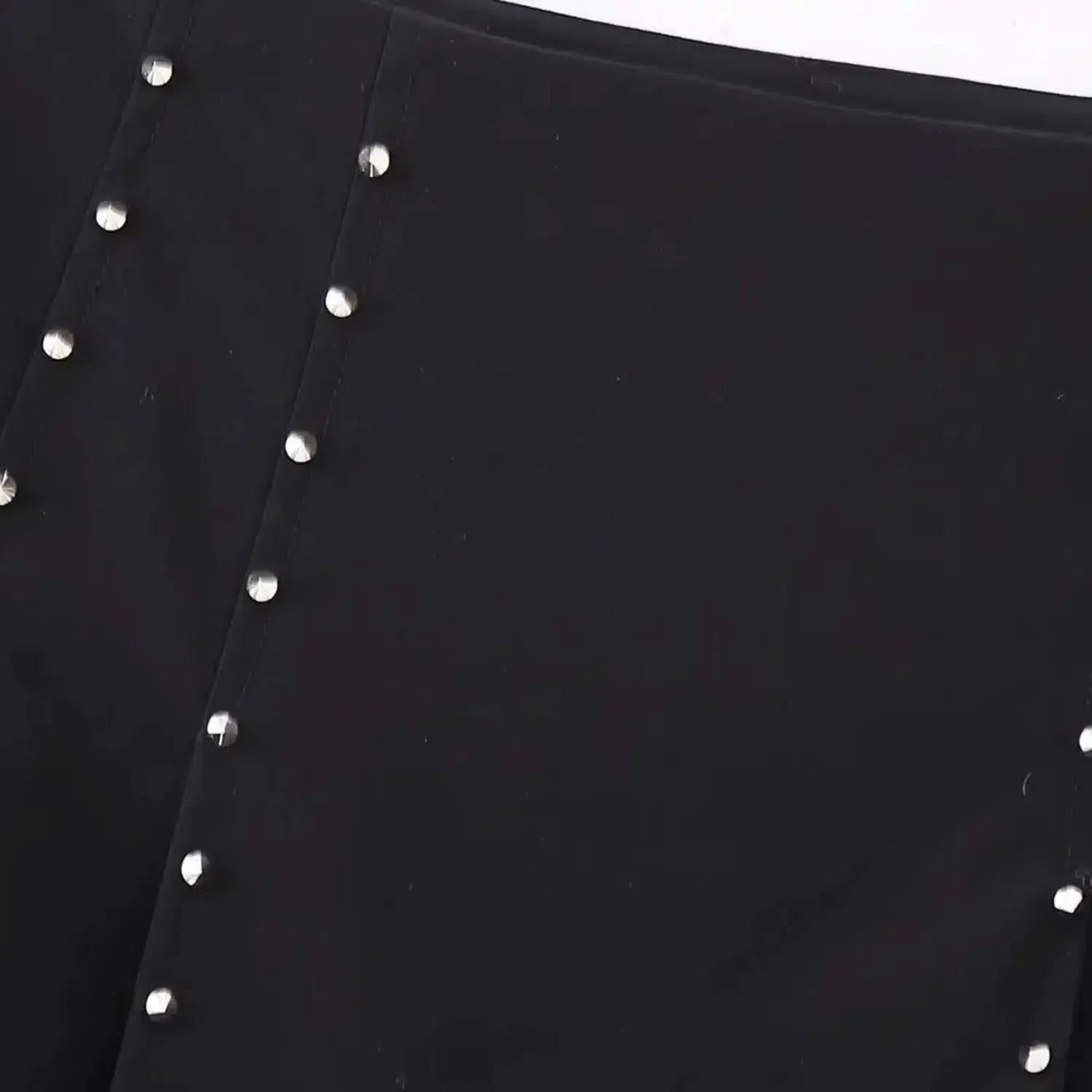 Luce Divina Set – Black – Studded short skirt