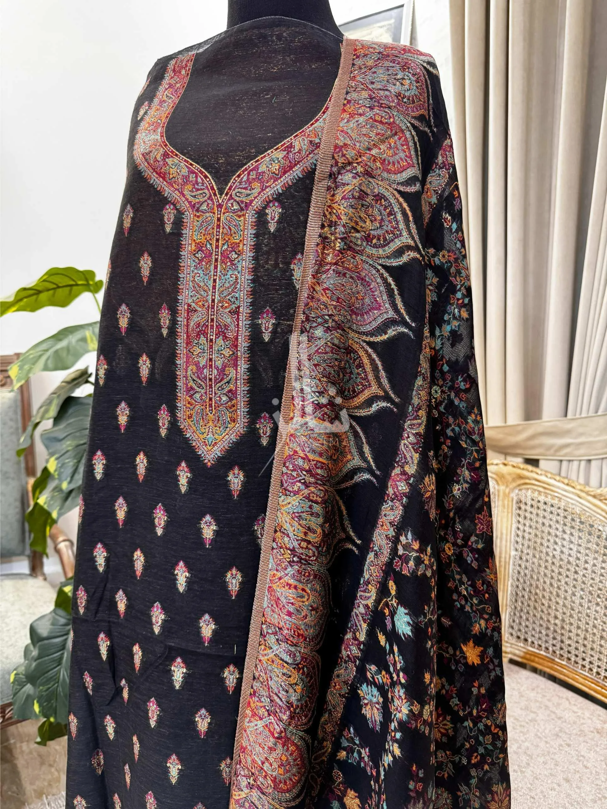Palla weaving patterns - Silk Suit