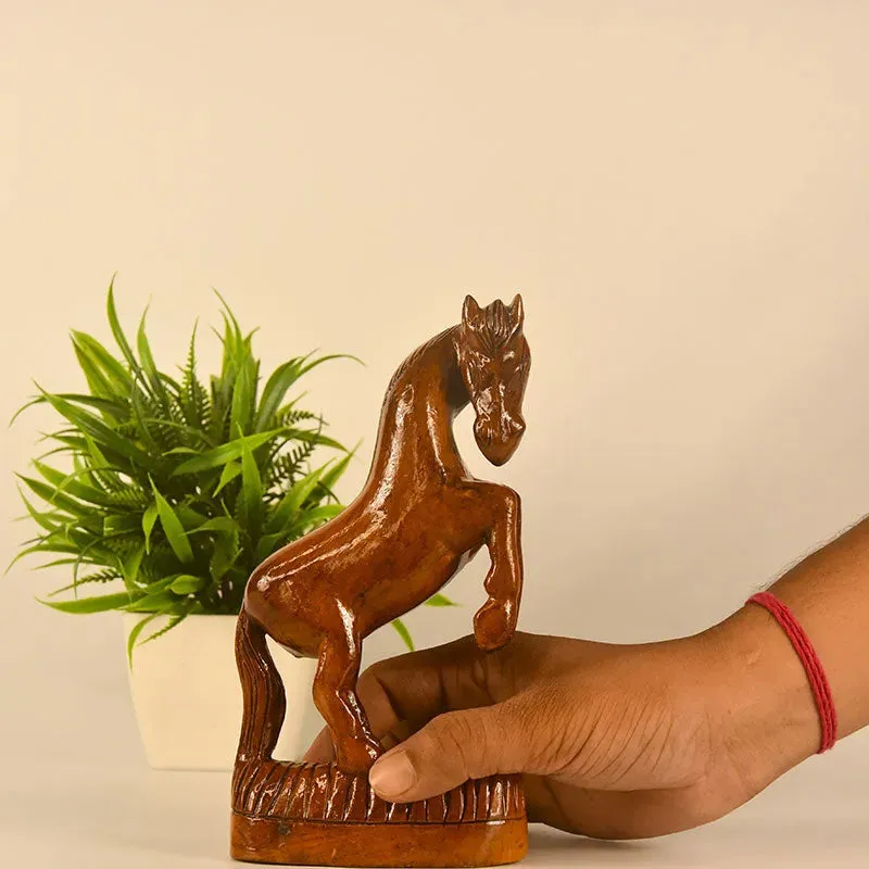 Racing Towards Greatness Wooden Horse Showpiece