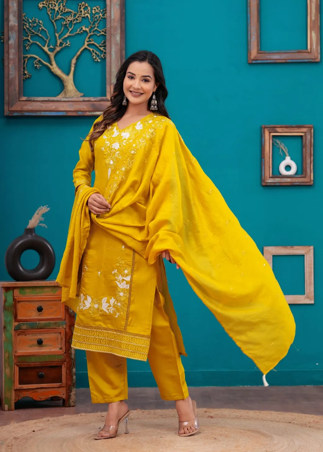 Roman Silk Kurti Pant Set with Chanderi Dupatta – Embroidered 3-Piece Suit