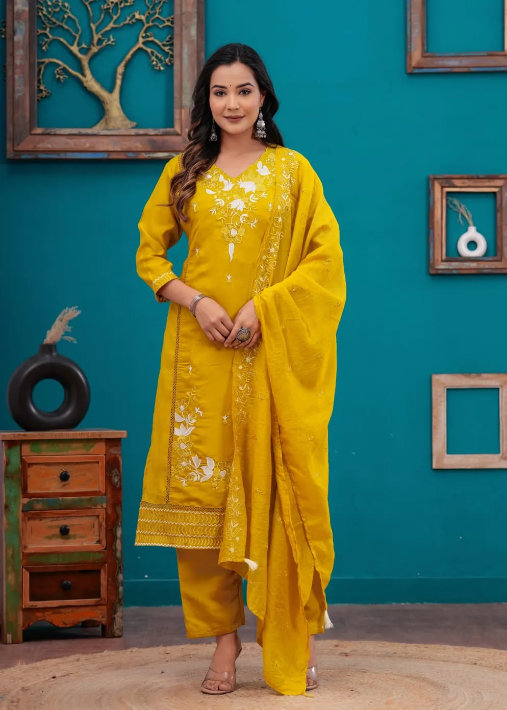 Roman Silk Kurti Pant Set with Chanderi Dupatta – Embroidered 3-Piece Suit