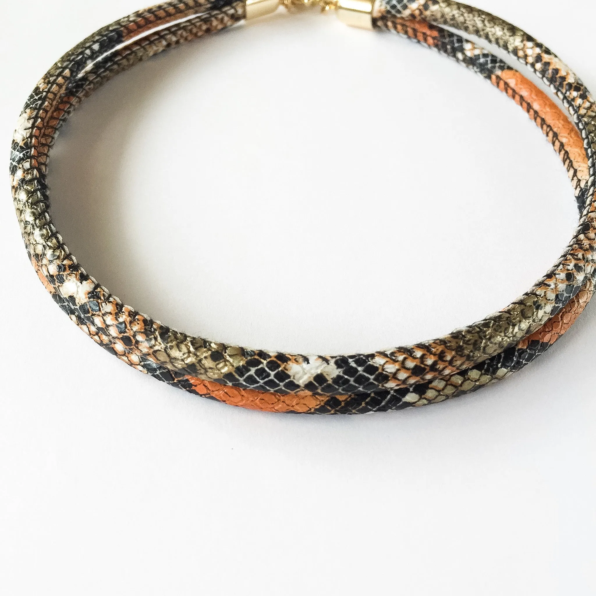 Two-in-one burnt orange snake-effect leather choker-double bracelet