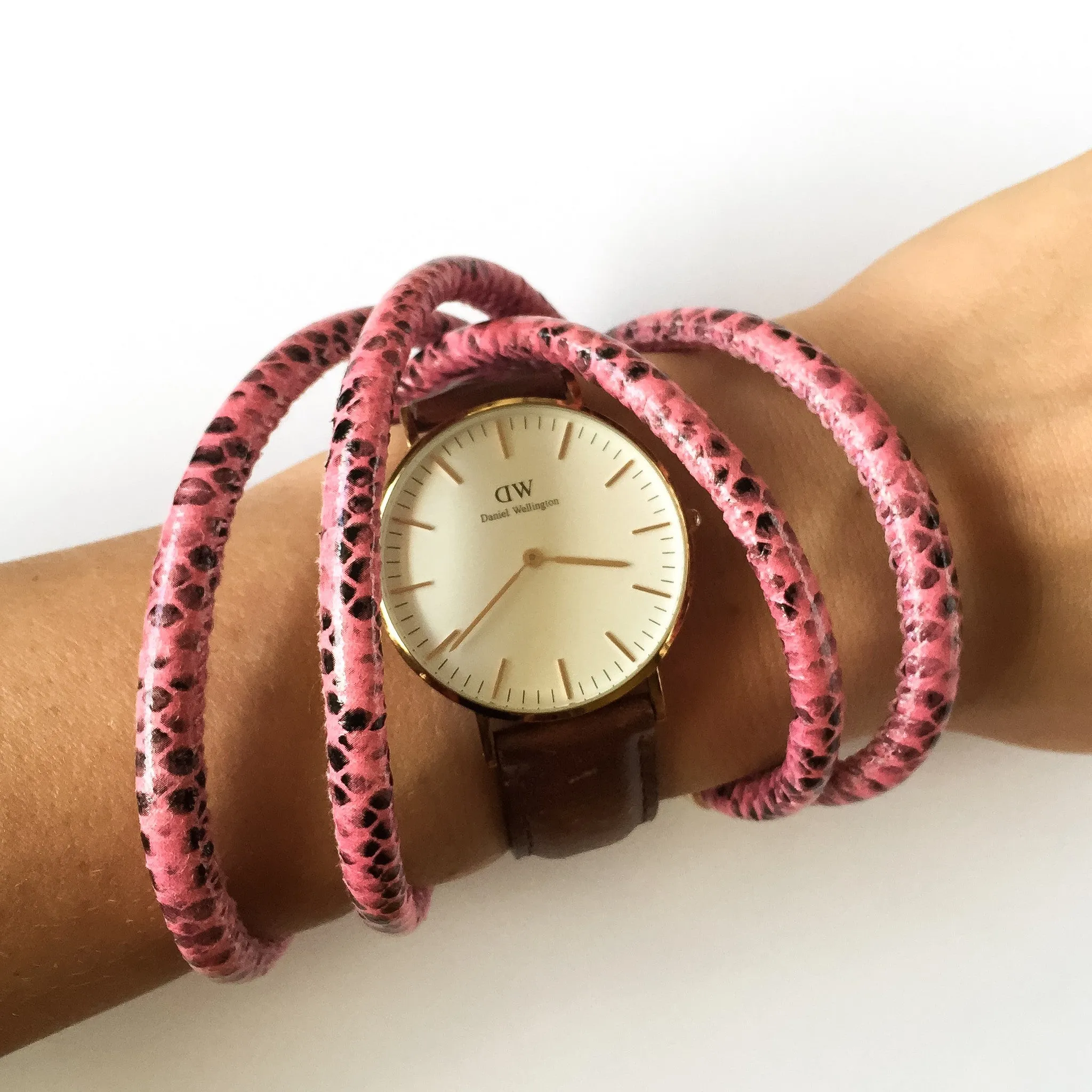 Two-in-one pink snake-effect leather choker-double bracelet